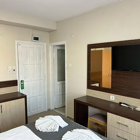 Rosella Hotel