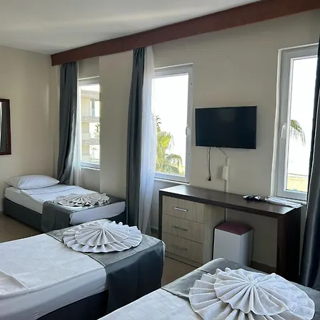 Hotel Rosella 3*