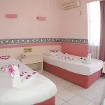 فندق Rosella 3*
