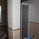 Rosella 3*