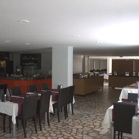 Rosella Hotel 3*